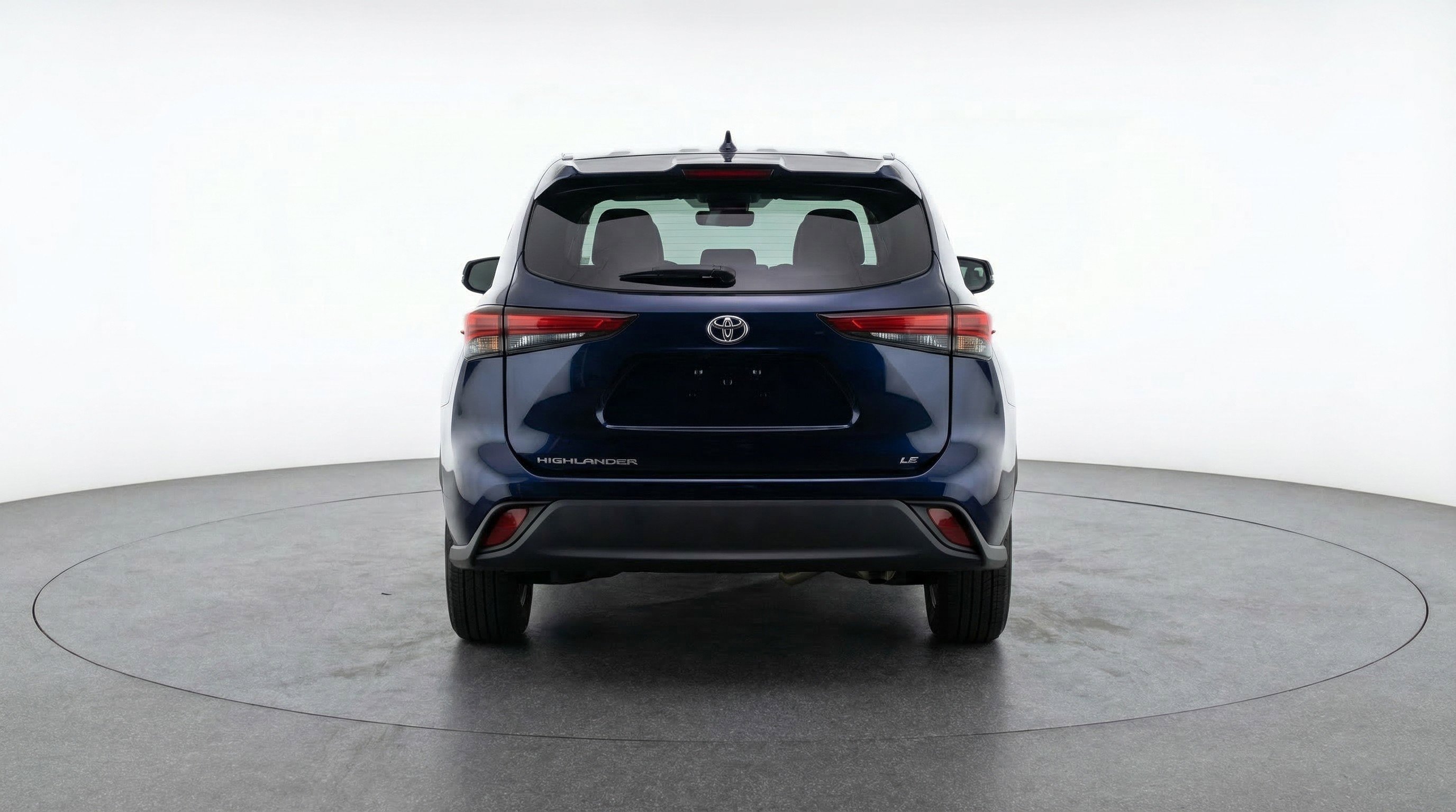 Used 2025 Toyota Highlander LE image 7