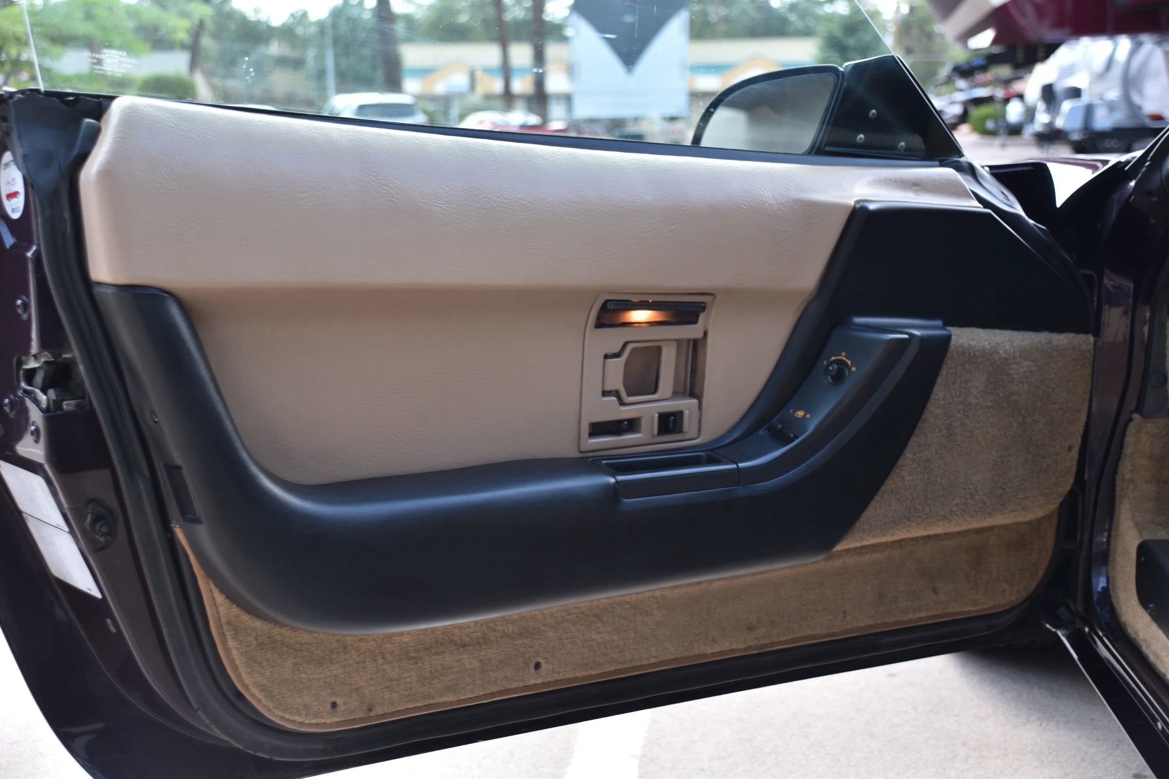 Used 1993 Chevrolet Corvette Convertible image 12