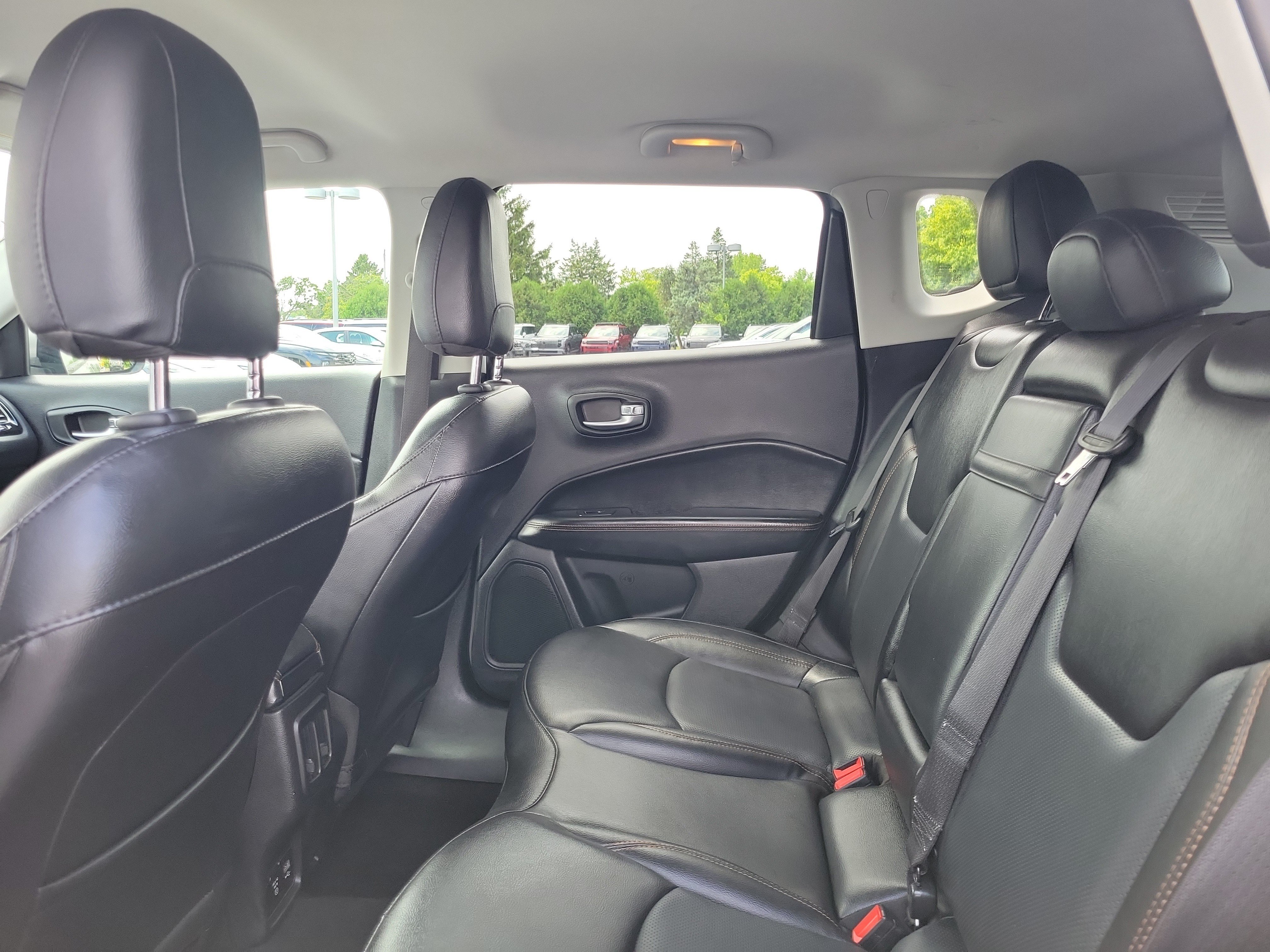 Used 2019 Jeep Compass Limited AWD/4WD image 11