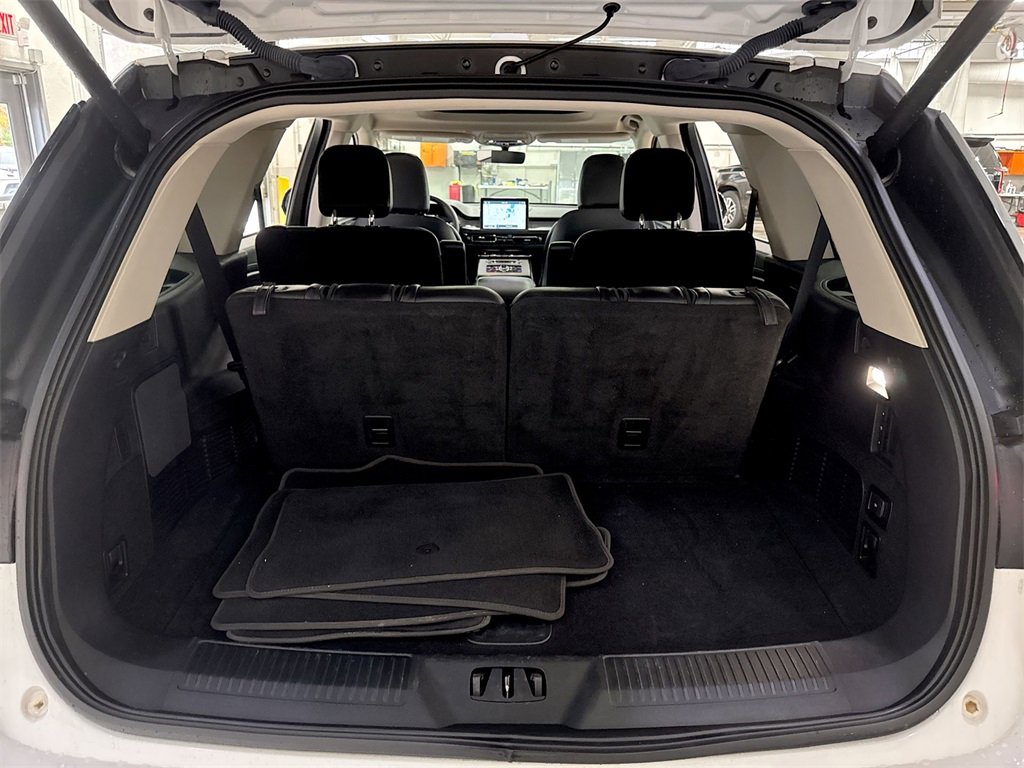 Used 2022 Lincoln Aviator AWD w/ Premium Package image 27