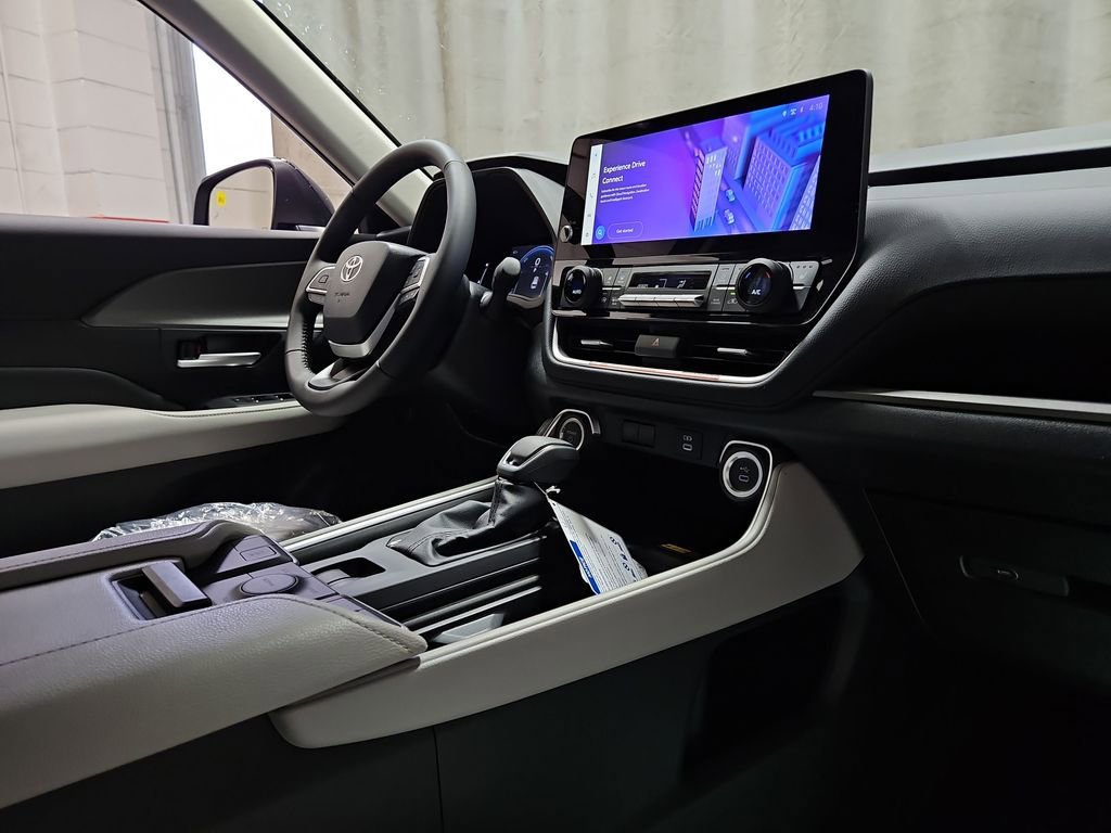 New 2026 Toyota Grand Highlander XLE image 31
