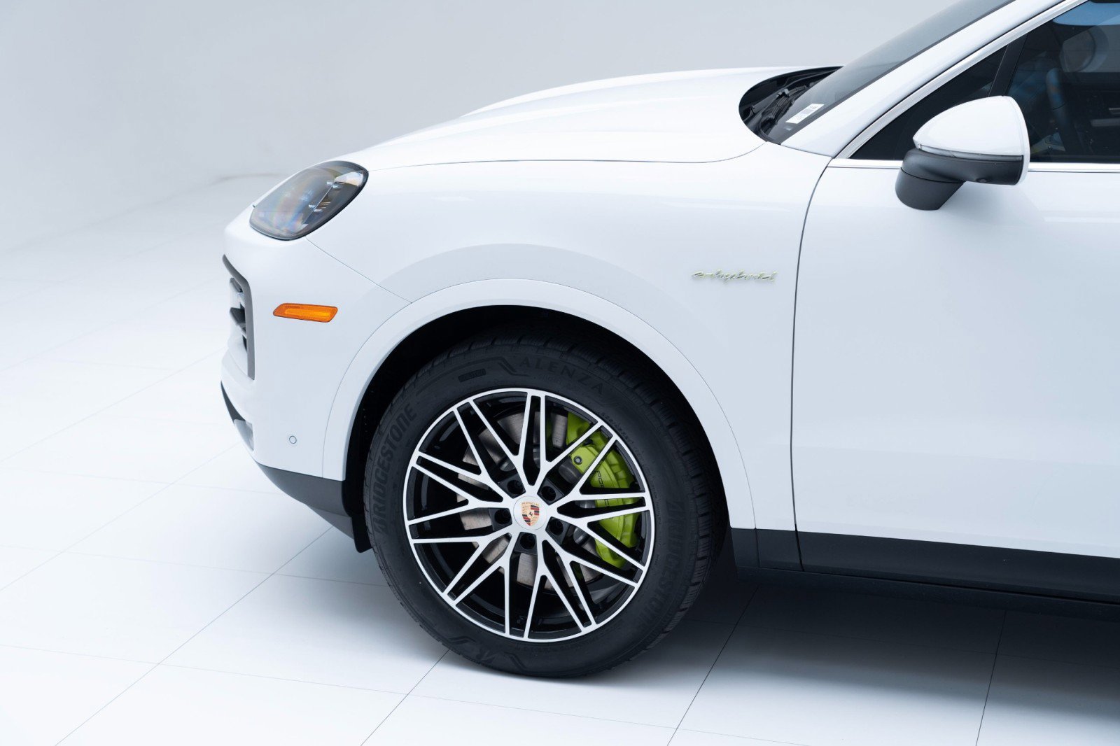 Certified 2025 Porsche Cayenne E-Hybrid image 11