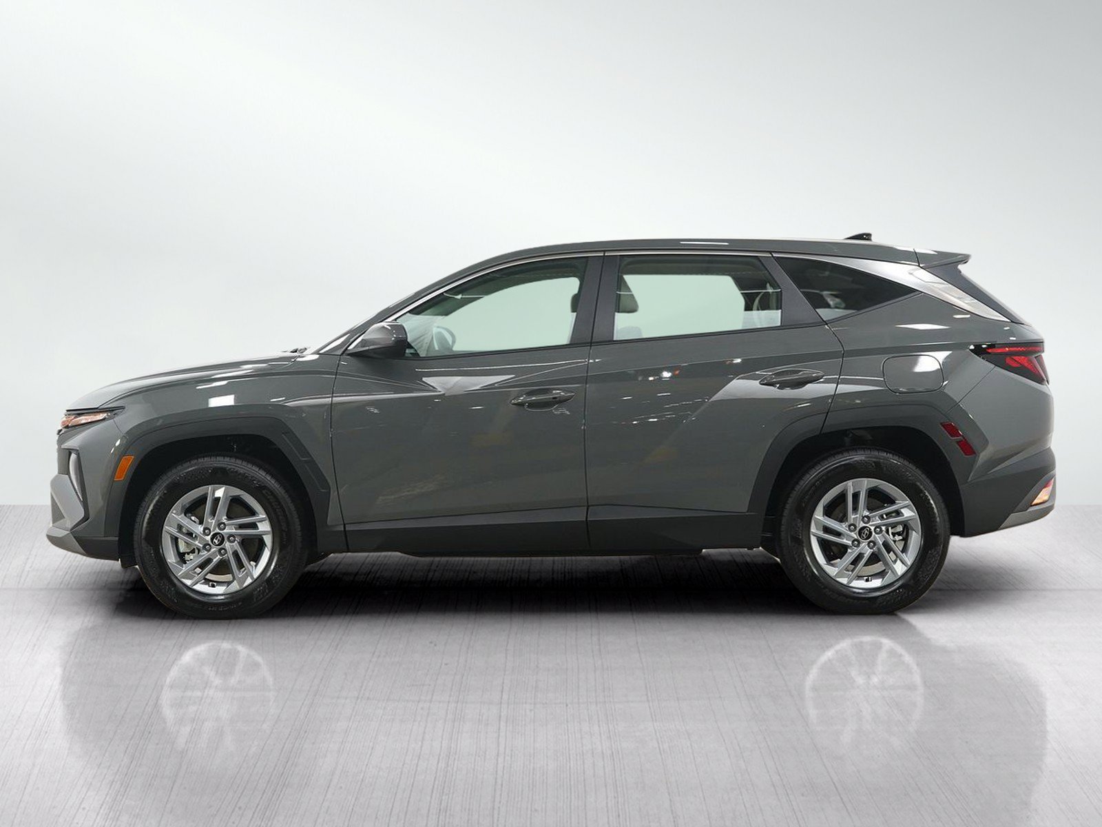 Used 2026 Hyundai Tucson SE AWD/4WD image 3