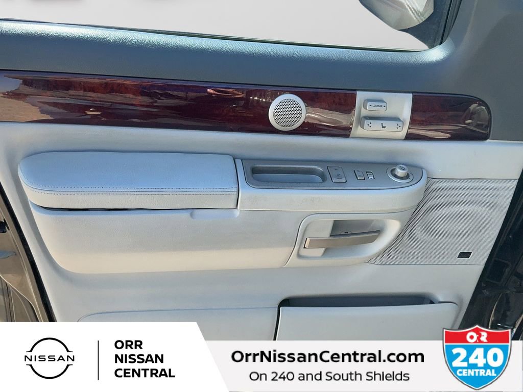 Used 2005 Lincoln Aviator AWD image 17