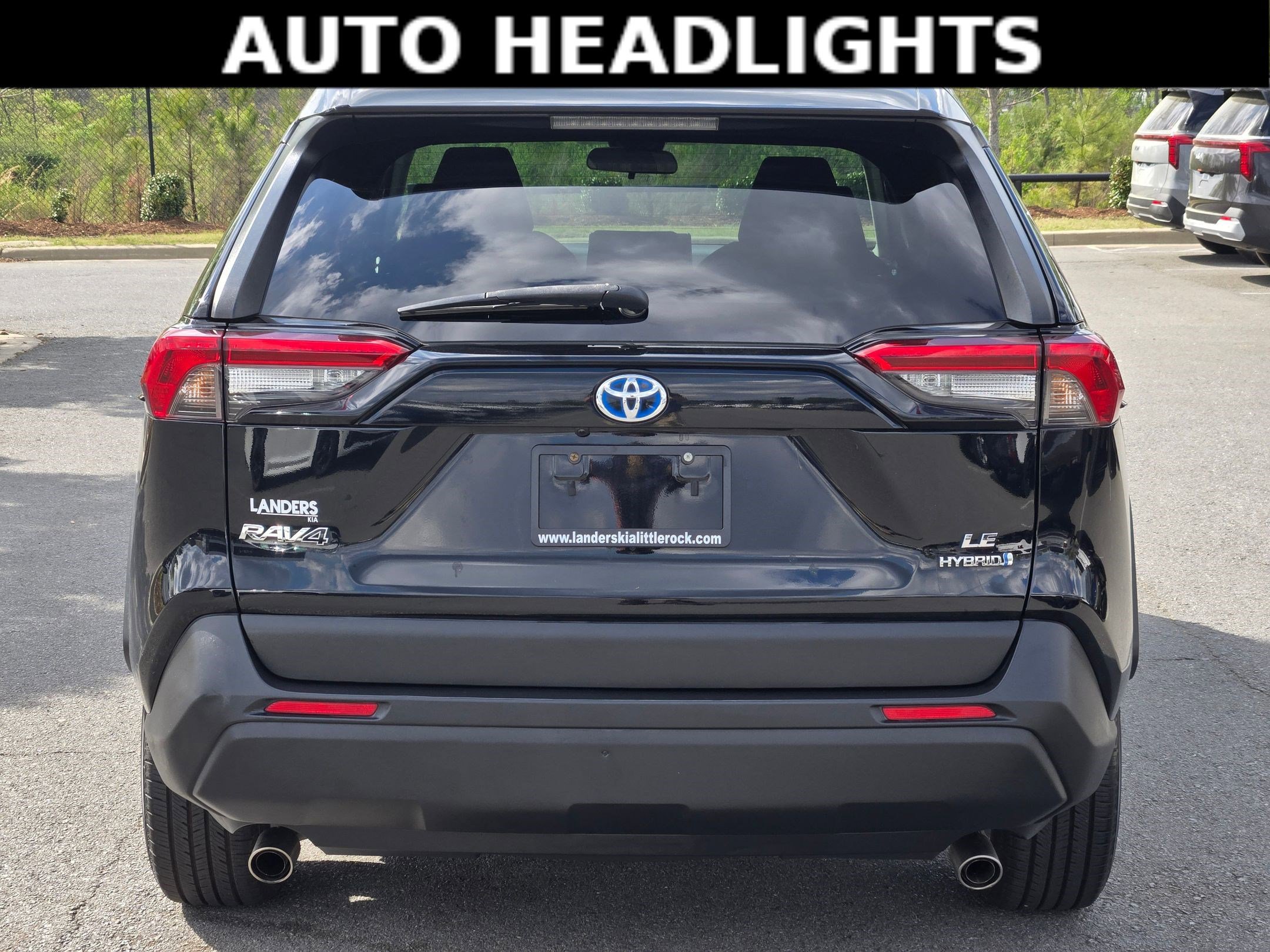 Used 2021 Toyota RAV4 LE image 6