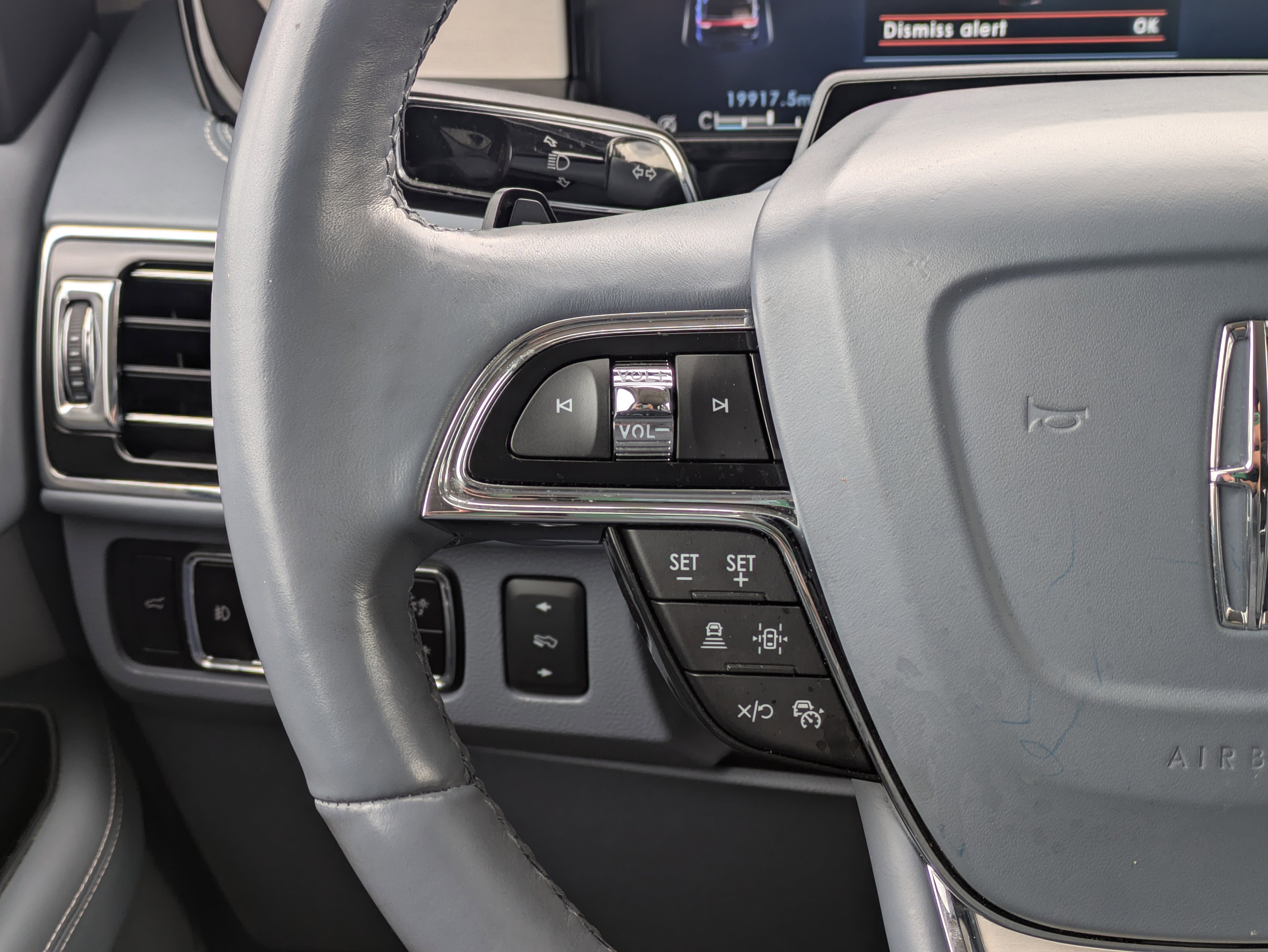 Used 2023 Lincoln Navigator L Black Label image 25