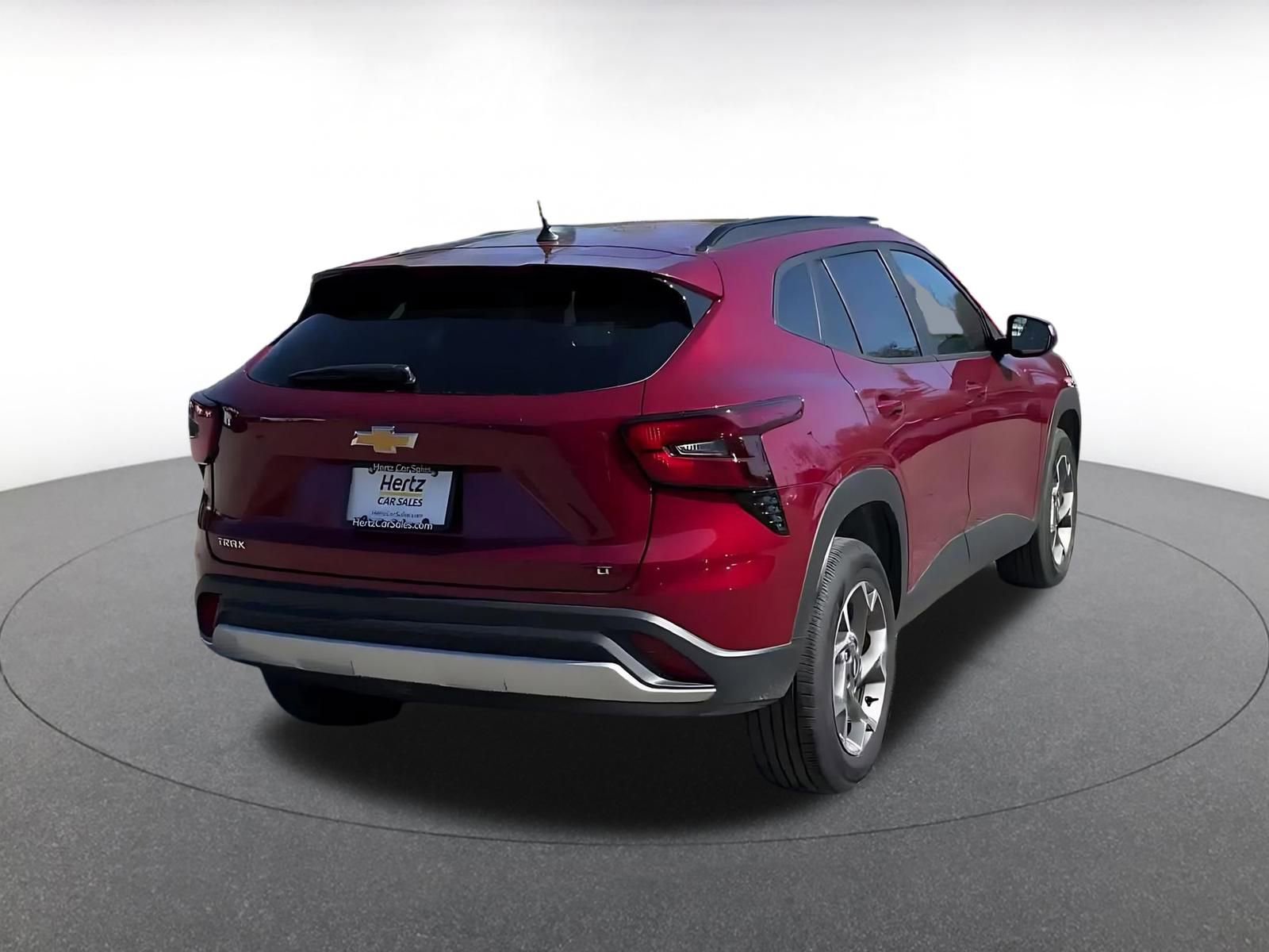 Used 2025 Chevrolet Trax LT image 11