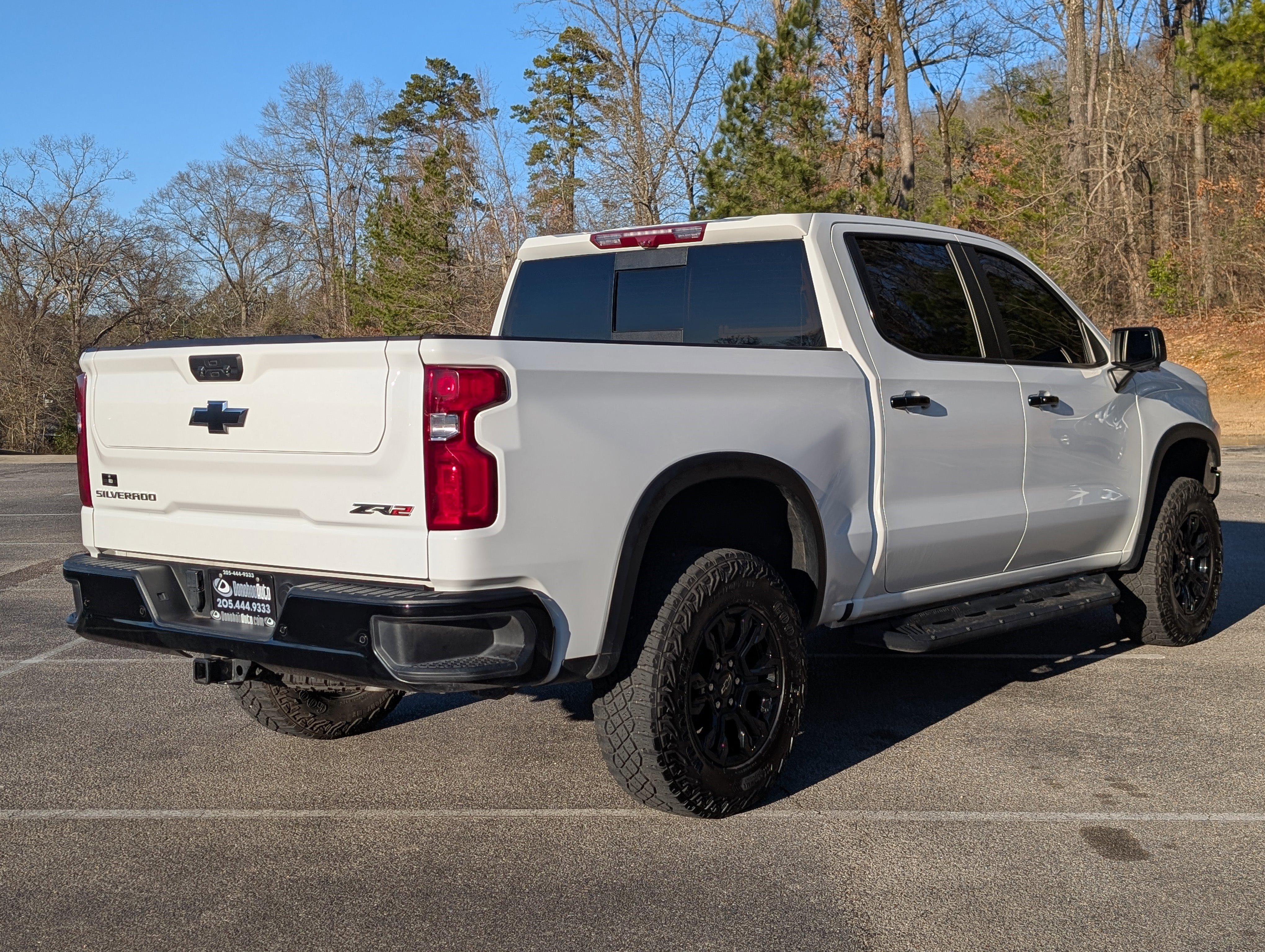 Used 2024 Chevrolet Silverado 1500 ZR2 w/ Technology Package image 9