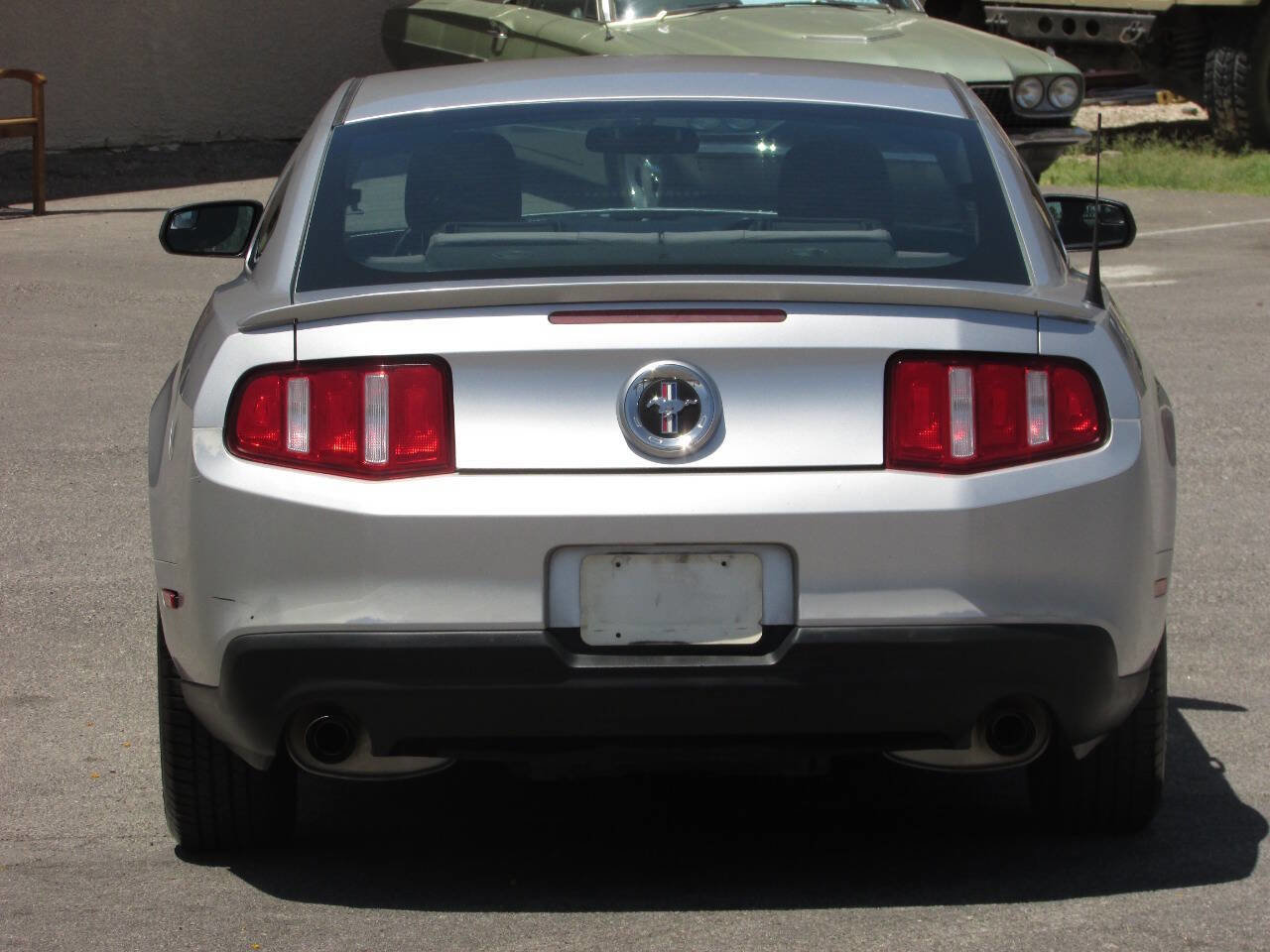 Used 2012 Ford Mustang Coupe RWD image 6