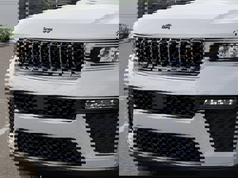 New 2026 Jeep Grand Cherokee Limited w/ Limited Altitude Package image 37