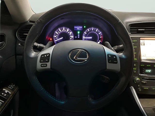 Used 2011 Lexus IS 350C w/ Luxury Pkg RWD image 19
