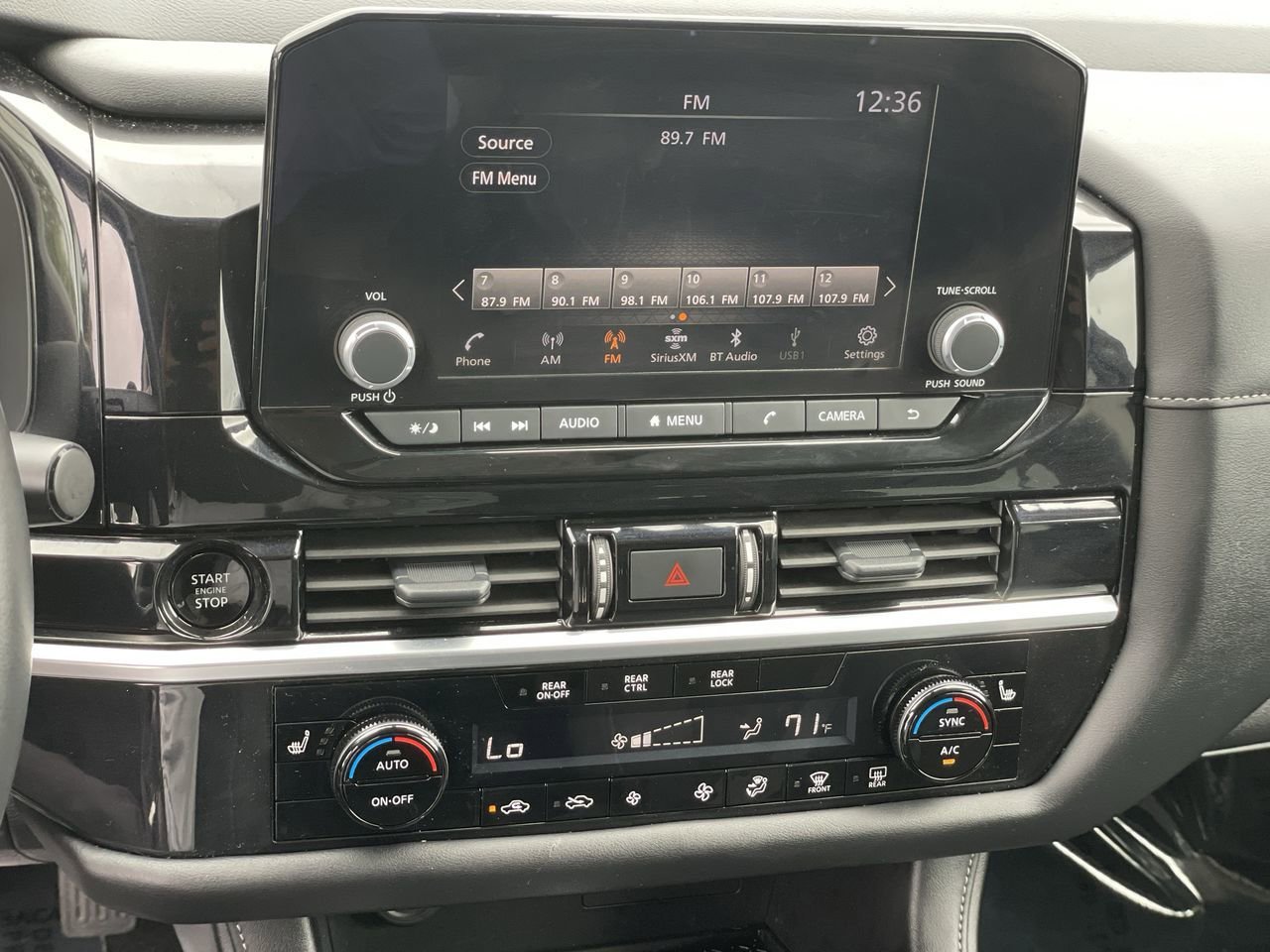 Used 2025 Nissan Pathfinder SV image 22