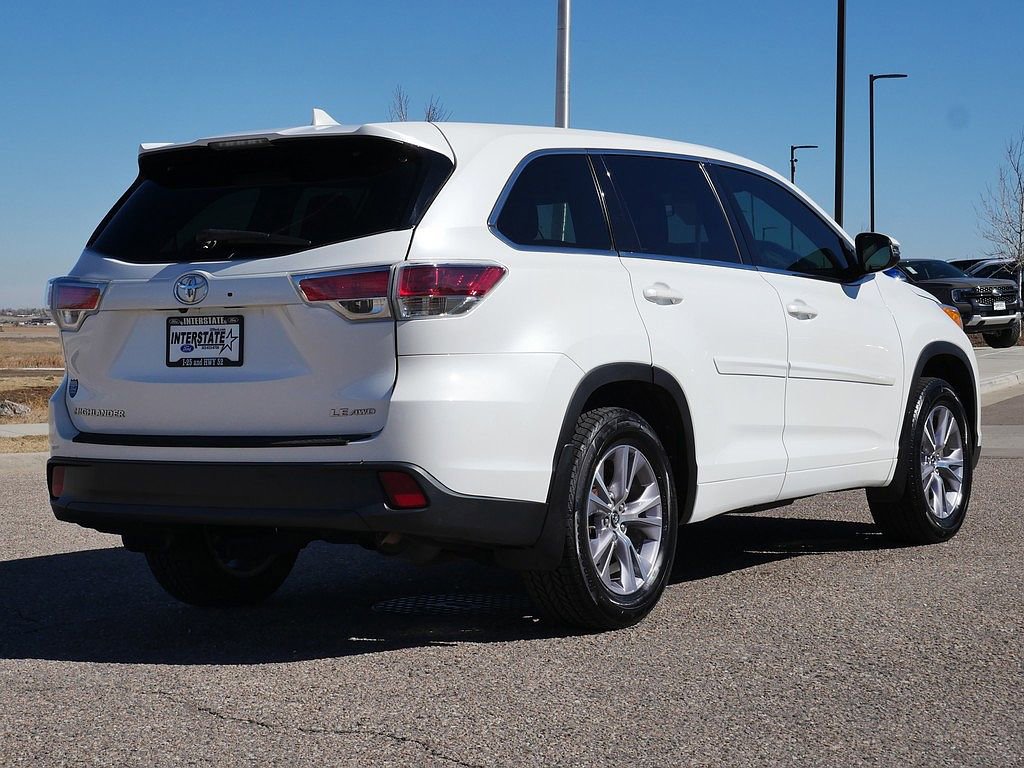 Used 2016 Toyota Highlander Plus AWD/4WD image 5