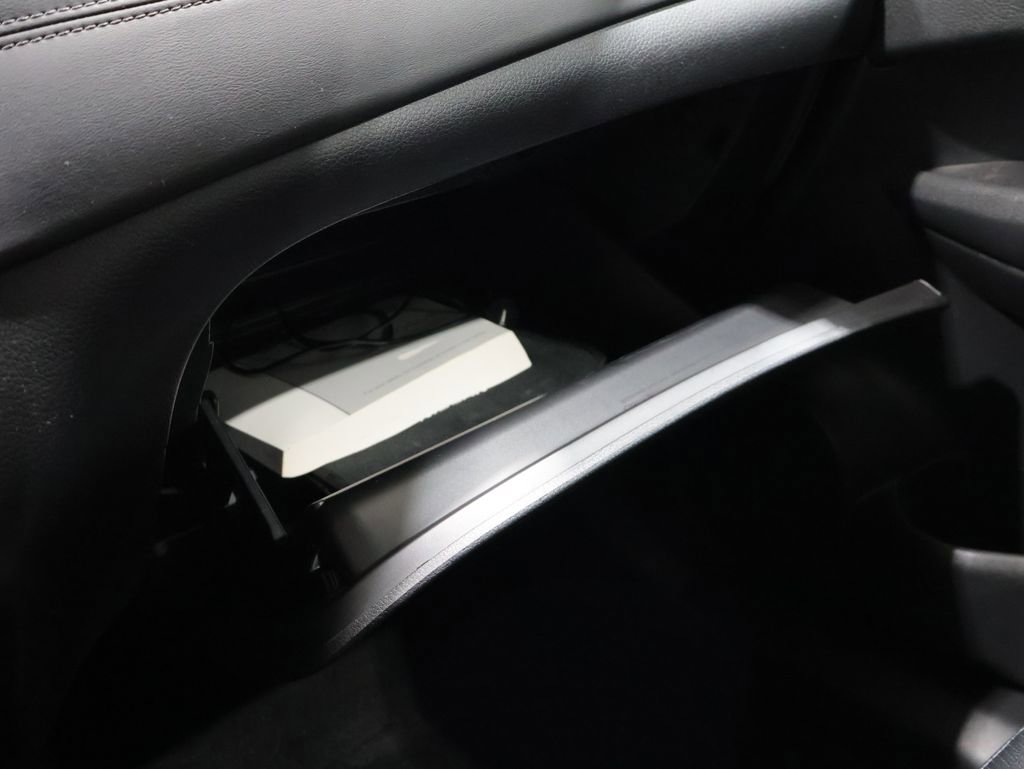 Used 2017 Nissan Rogue SL image 30