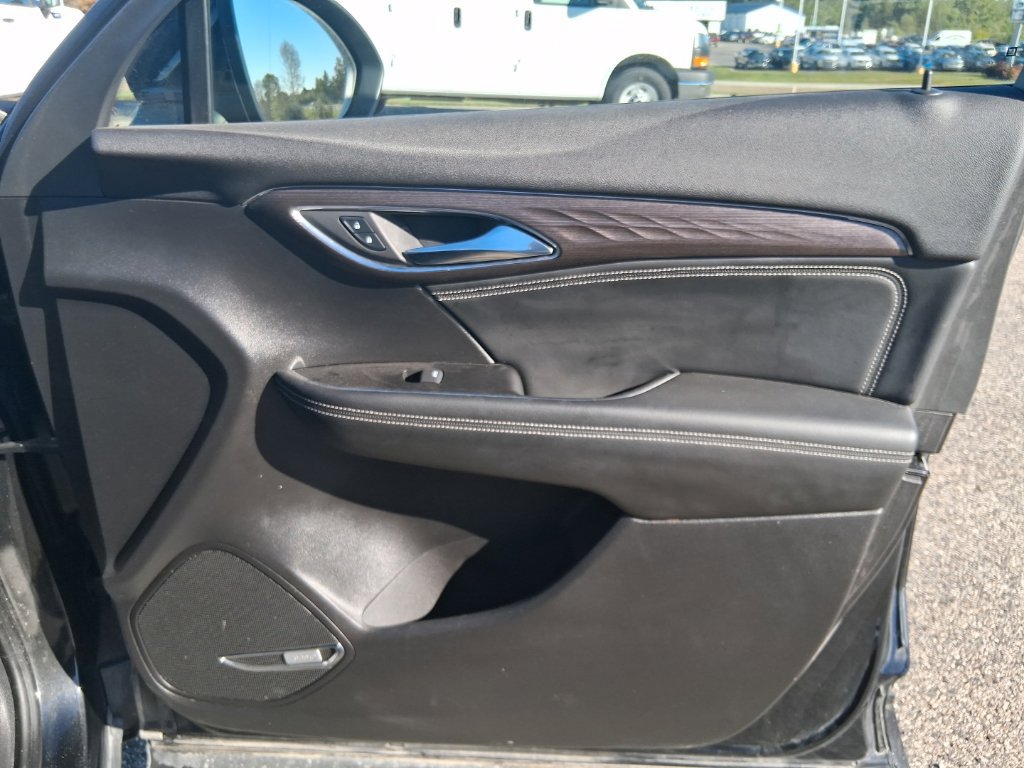 Used 2022 Buick Envision Avenir w/ Safety Package FWD image 12