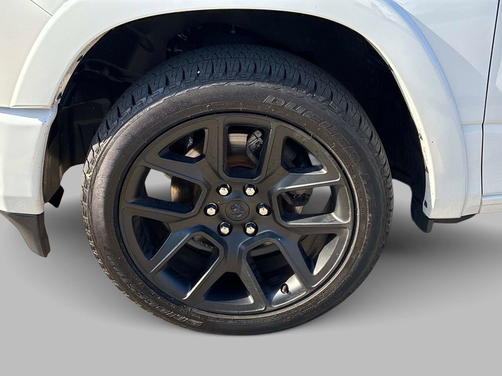 Used 2022 RAM 1500 Laramie AWD/4WD image 15