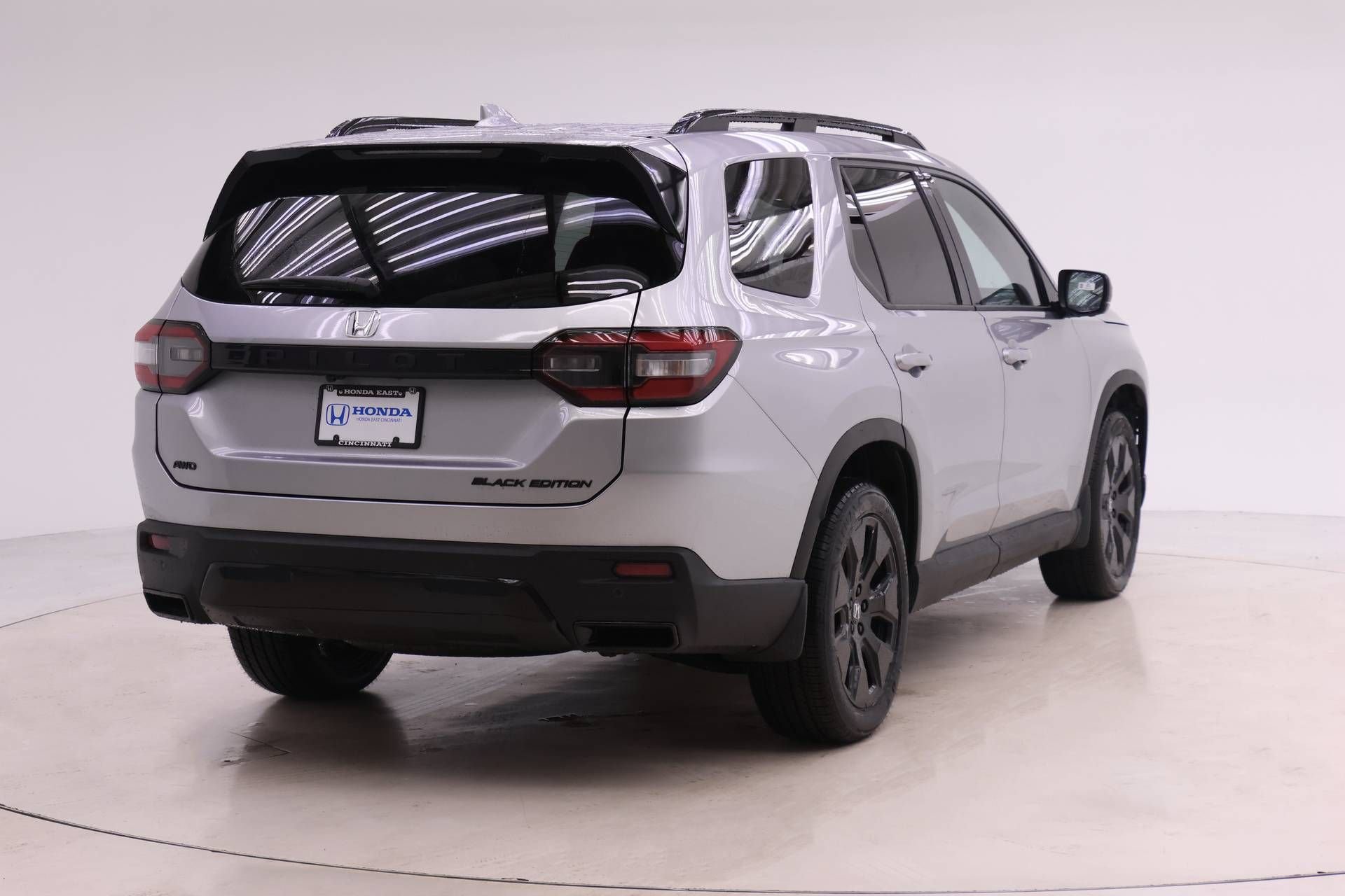 New 2026 Honda Pilot Black Edition image 2