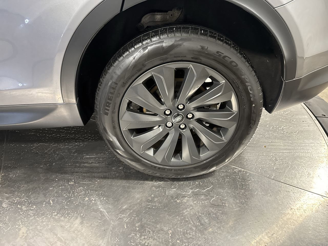 Used 2022 Land Rover Discovery Sport S image 12