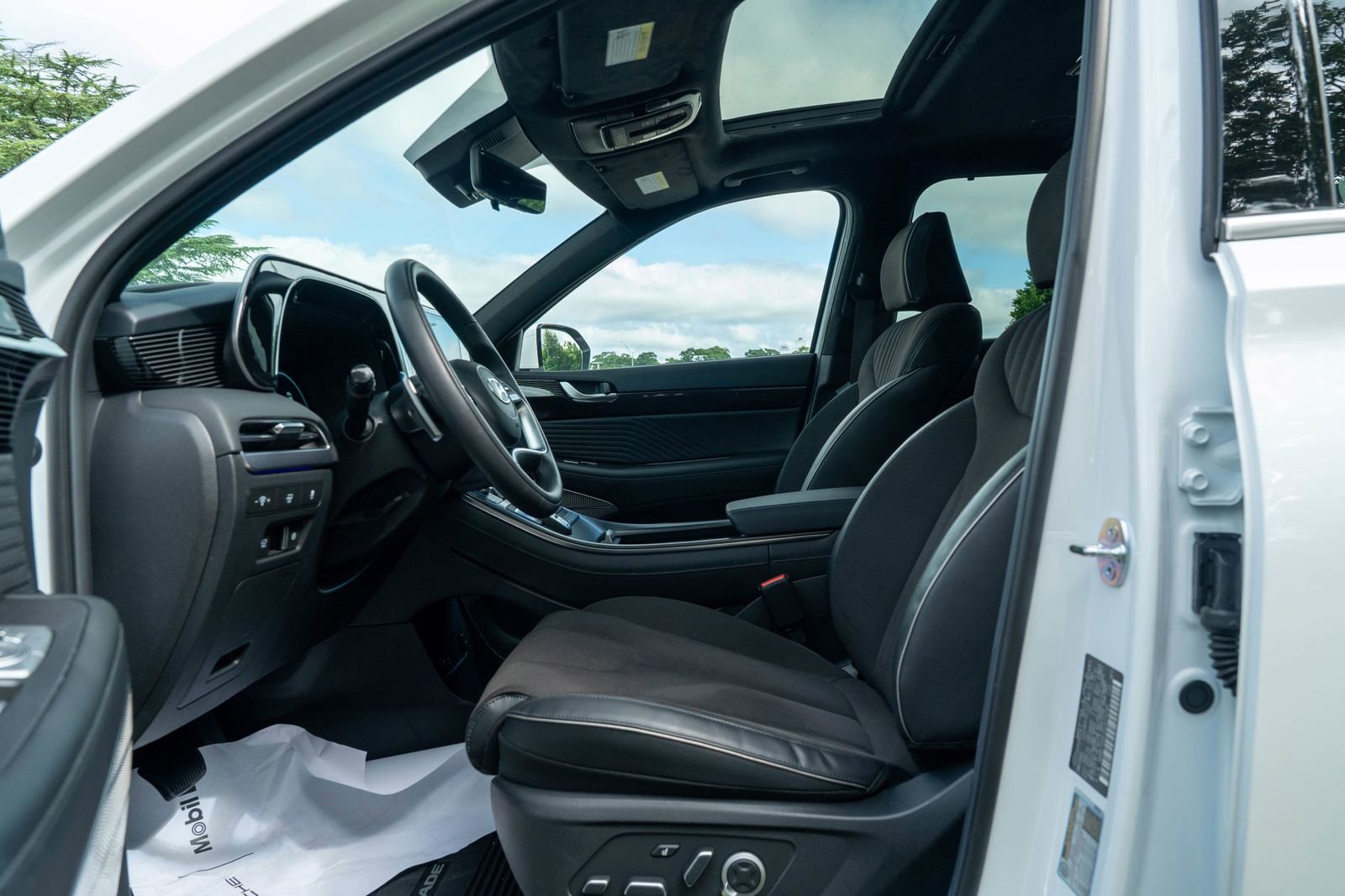 Used 2025 Hyundai Palisade Calligraphy image 18