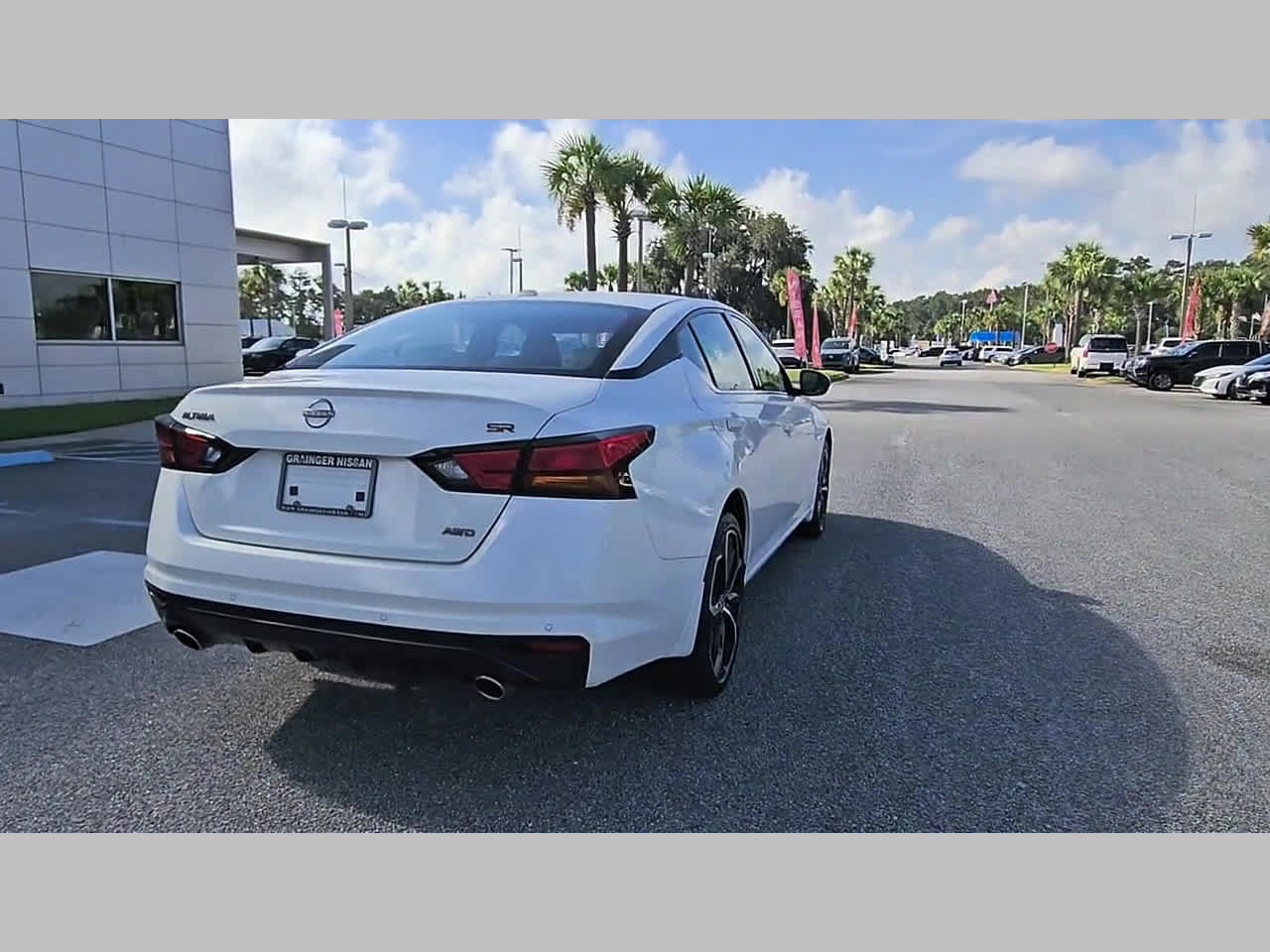 Used 2024 Nissan Altima 2.5 SR AWD/4WD image 33