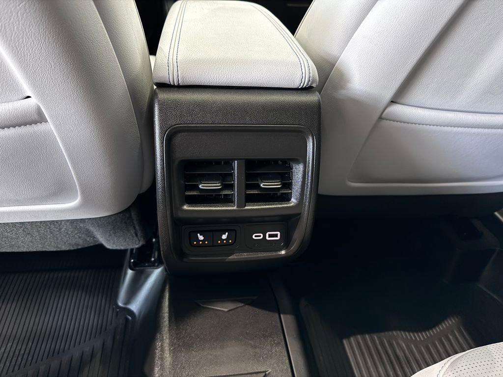 Used 2024 Cadillac XT4 Sport image 29
