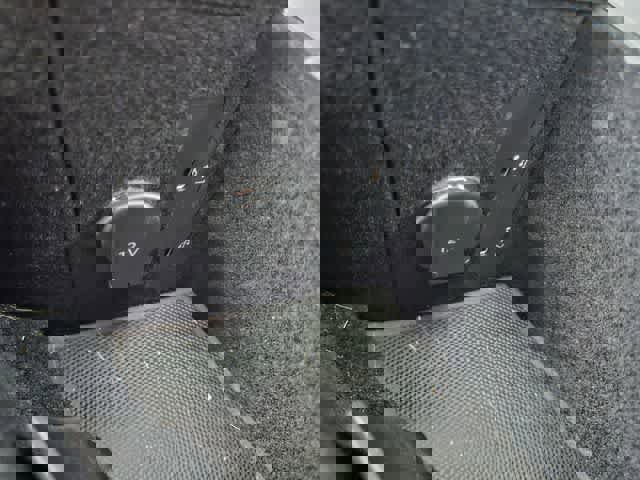 Used 2023 Porsche Taycan w/ Premium Package image 33