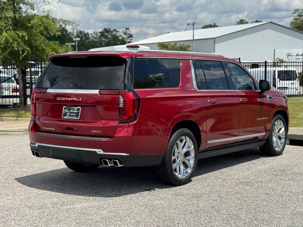New 2025 GMC Yukon XL Denali w/ Denali Reserve Package image 14