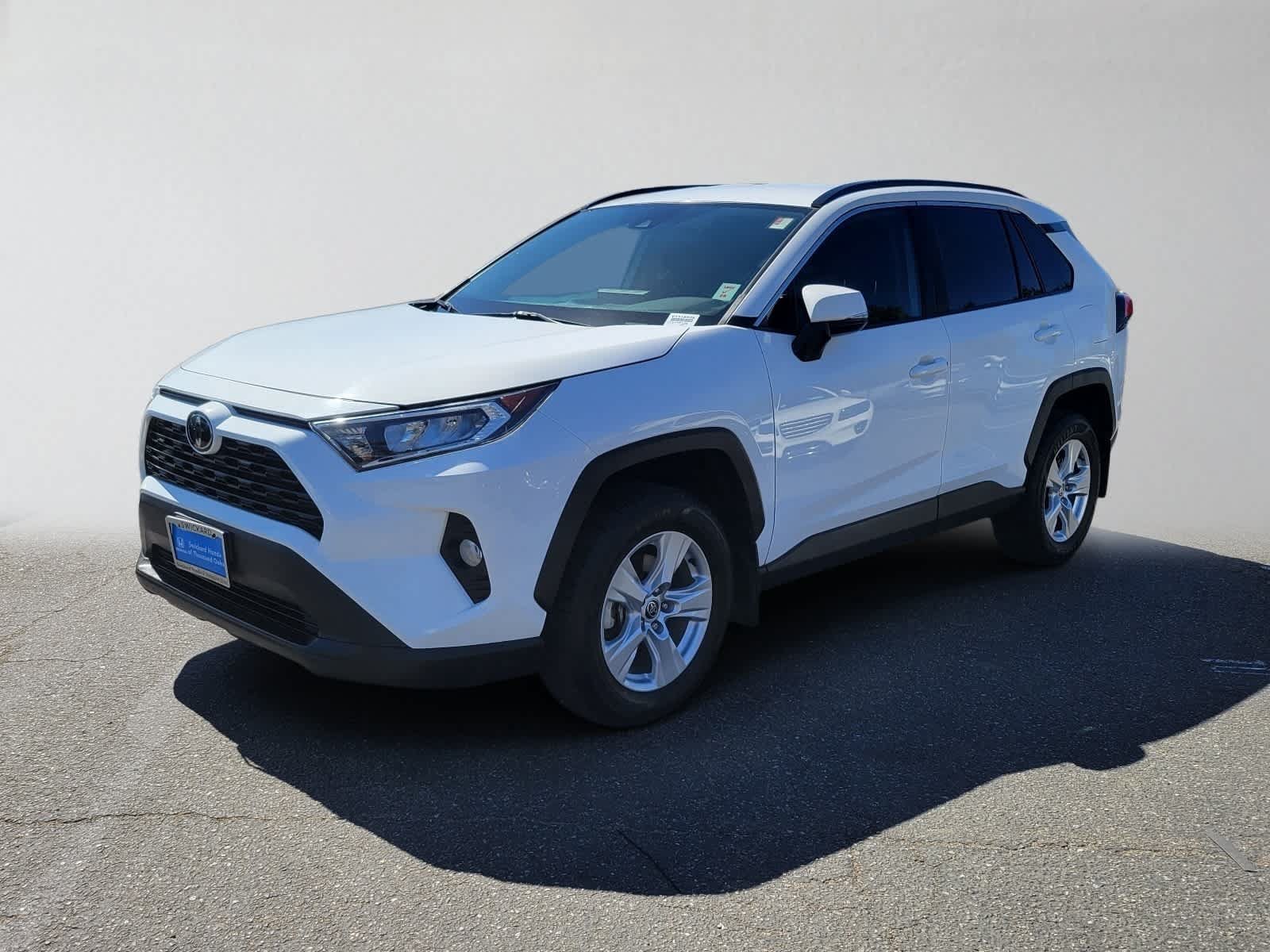 Used 2021 Toyota RAV4 XLE w/ Carpet Mat Package (TMS) FWD image 6