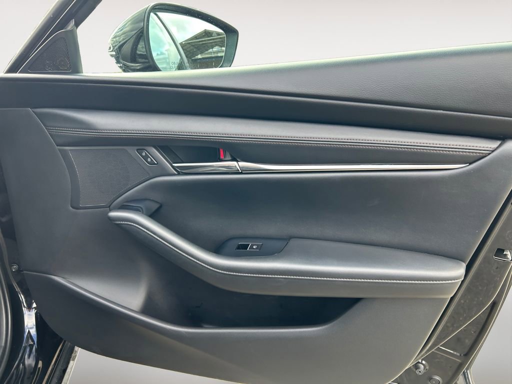 Used 2024 MAZDA MAZDA3 s FWD image 25