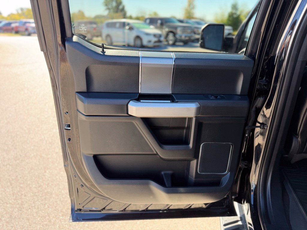 Used 2016 Ford F150 Lariat w/ Equipment Group 502A Luxury AWD/4WD image 21