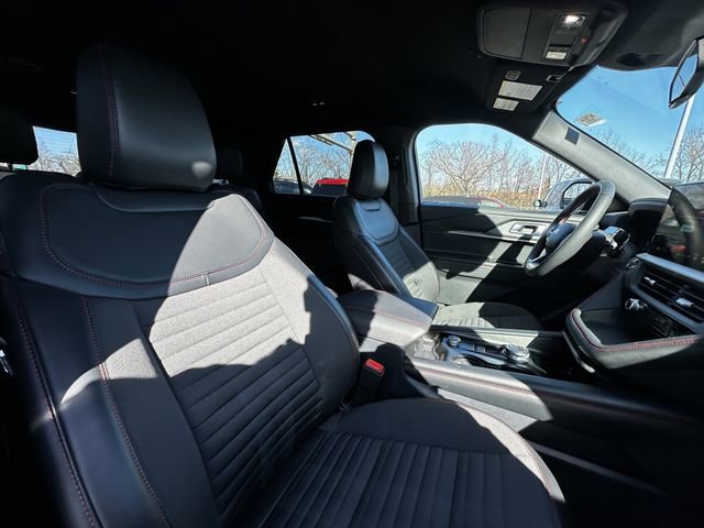 Certified 2025 Ford Explorer ST-Line w/ ST-Line Street Pack image 35