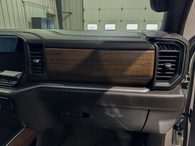 Used 2022 Chevrolet Silverado 1500 High Country image 25