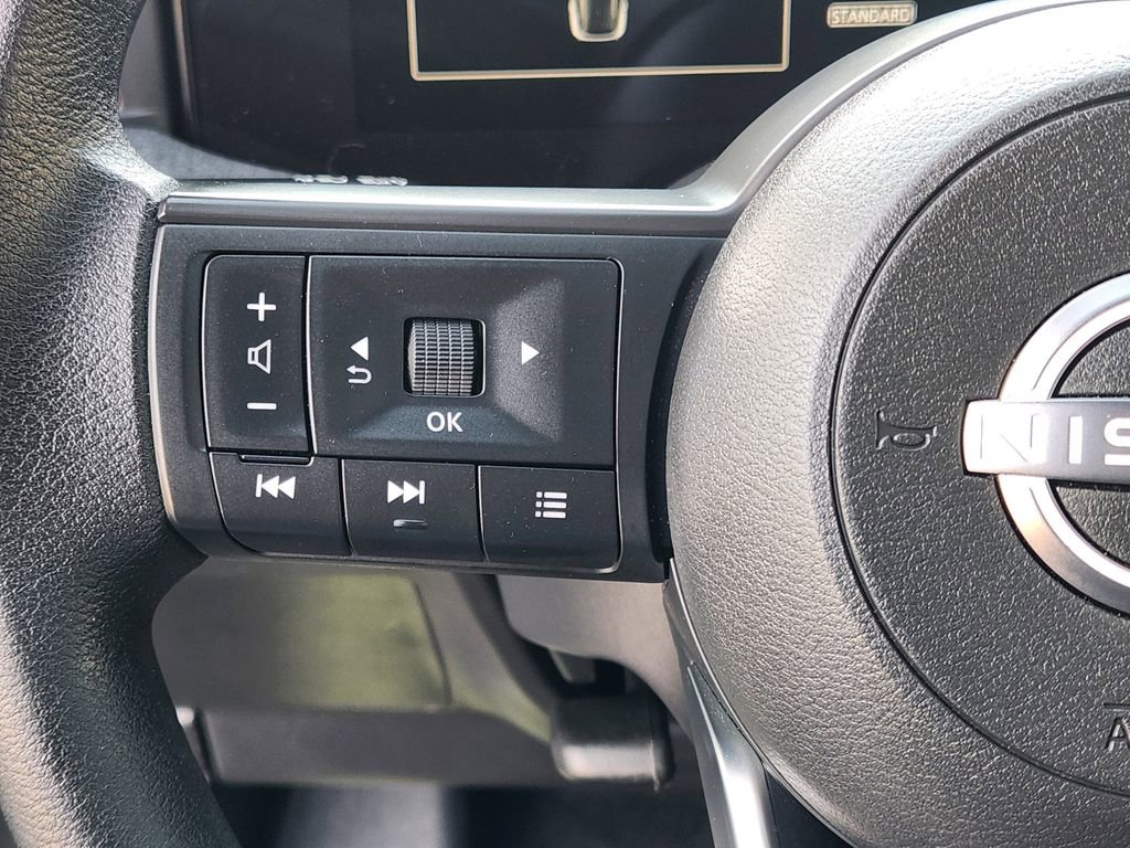 Certified 2025 Nissan Kicks SV image 18