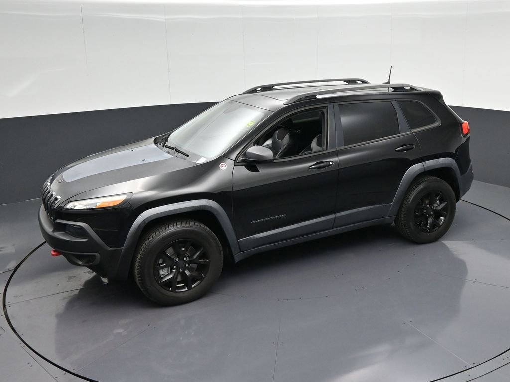 Used 2017 Jeep Cherokee Trailhawk w/ Comfort/Convenience Group AWD/4WD image 27