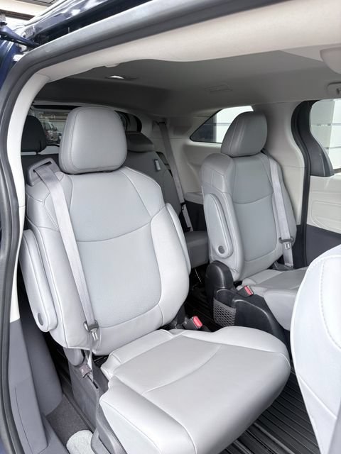 Used 2022 Toyota Sienna XLE w/ XLE Plus Package AWD/4WD image 20