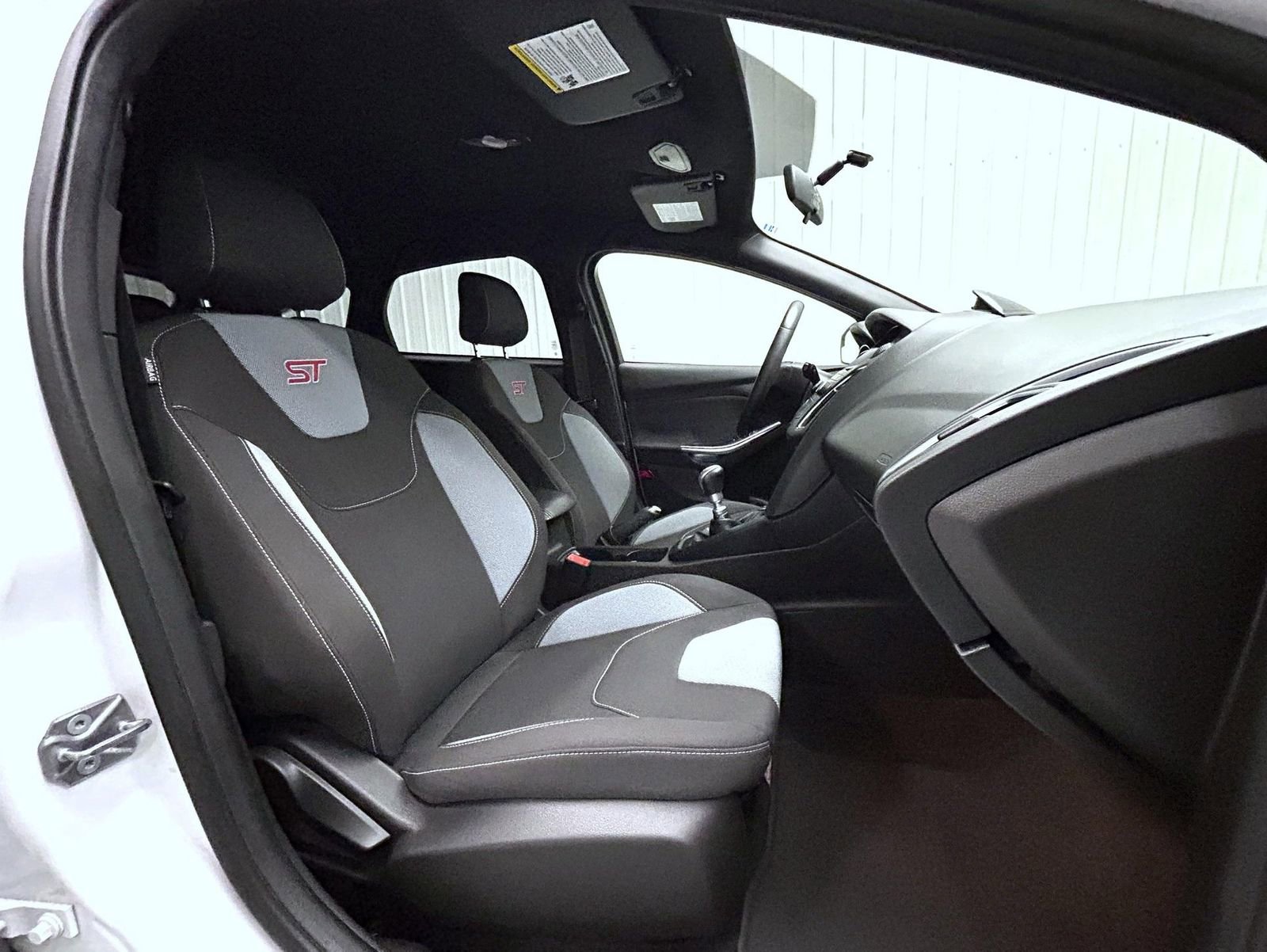 Used 2017 Ford Focus ST image 15