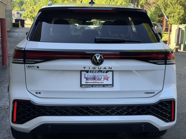 New 2026 Volkswagen Tiguan SE R-Line AWD/4WD image 21