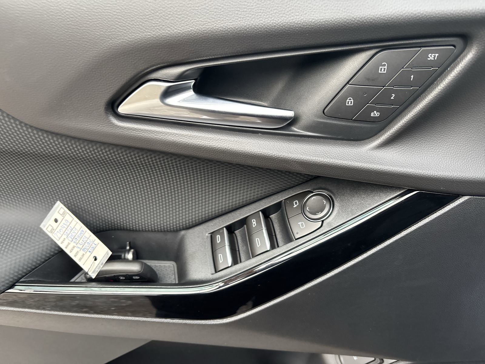 New 2026 Chevrolet Equinox RS w/ Convenience Package III FWD image 16