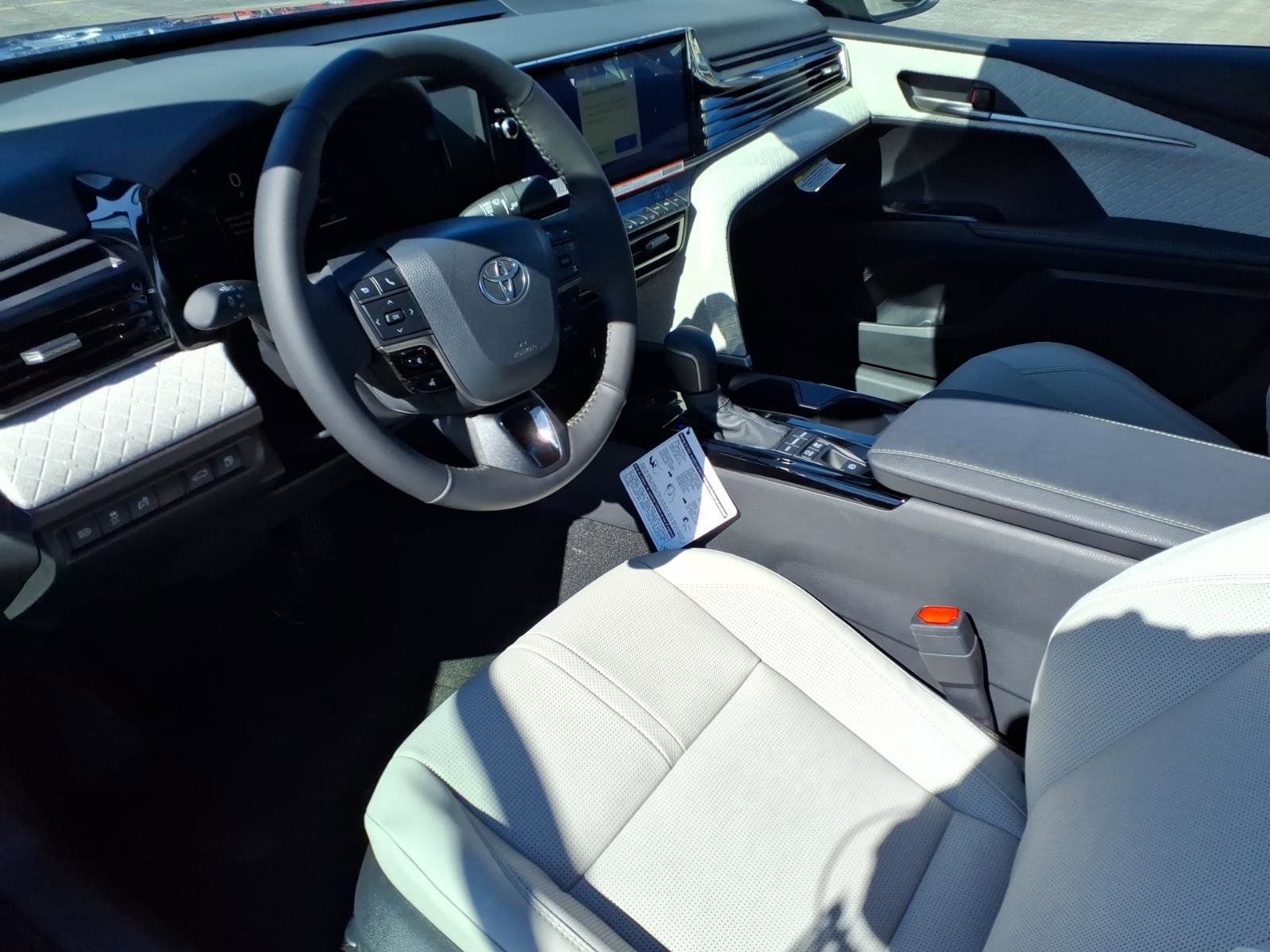 Used 2026 Toyota Camry XLE image 9