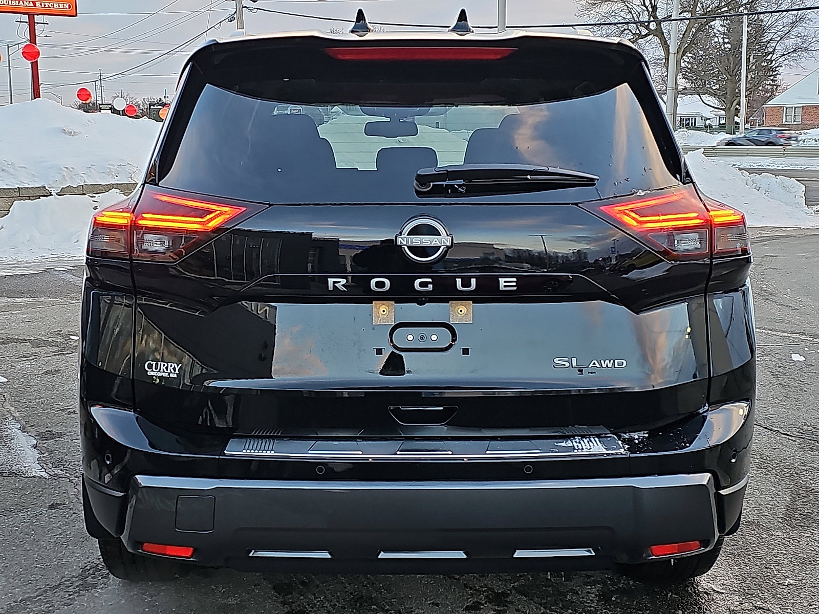 Certified 2025 Nissan Rogue SL w/ Tech Package image 5