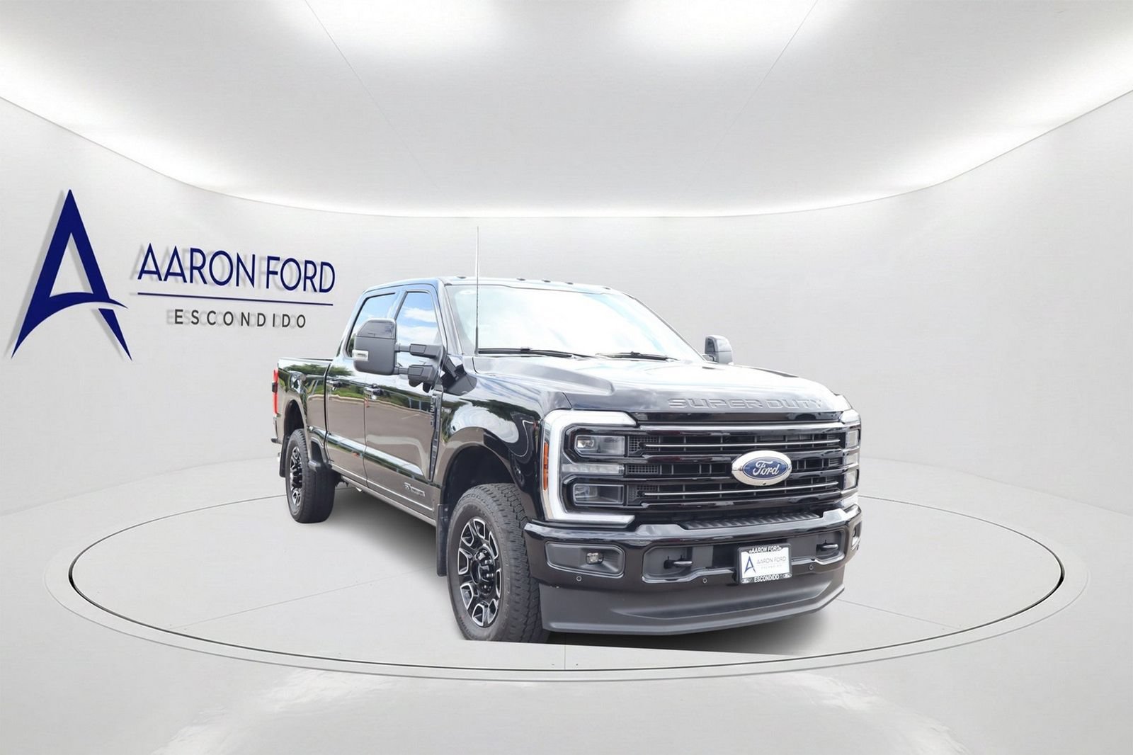 Used 2025 Ford F350 Platinum AWD/4WD image 3