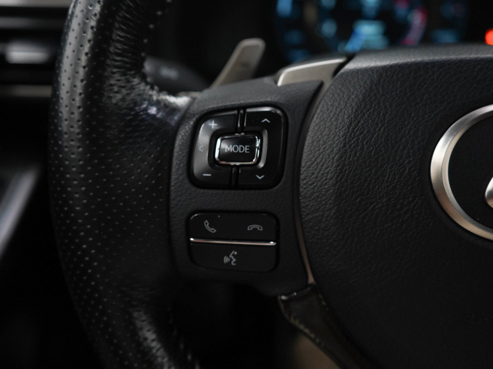 Used 2018 Lexus IS 300 AWD image 21