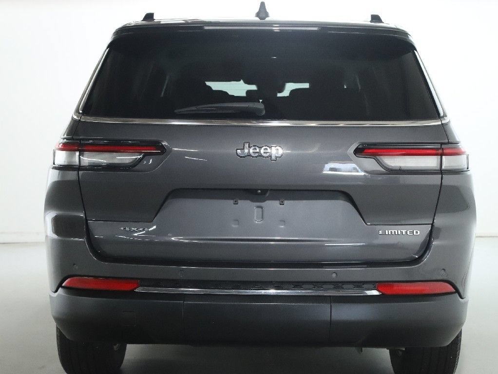 Used 2023 Jeep Grand Cherokee L Limited AWD/4WD image 43