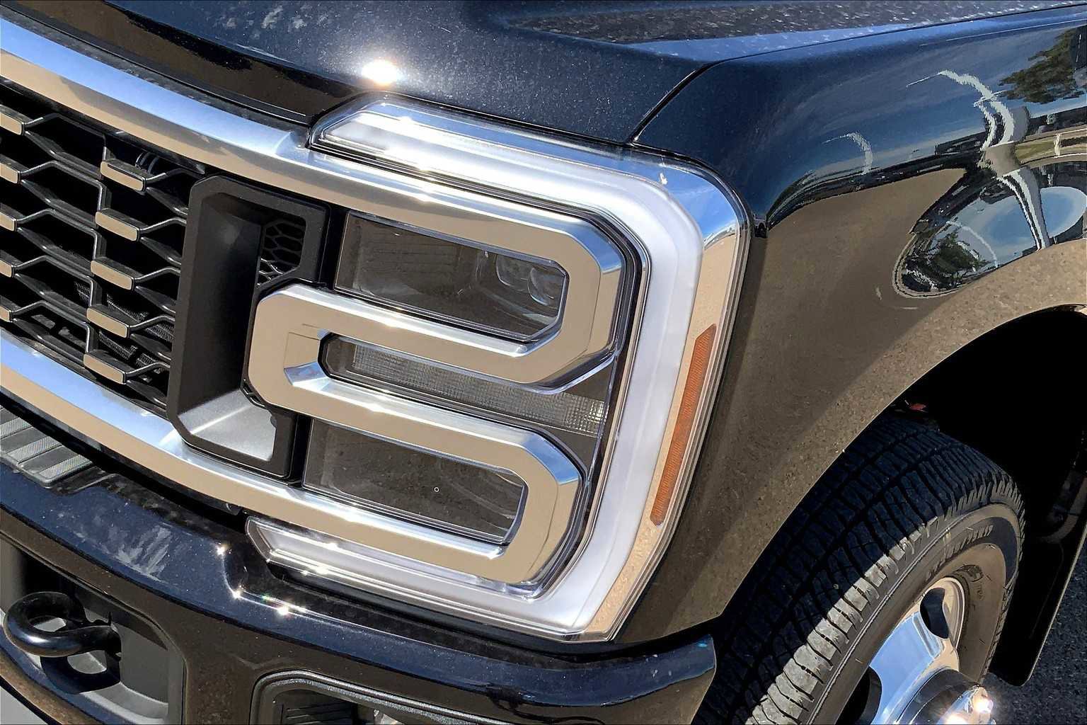 New 2026 Ford F350 Platinum image 13