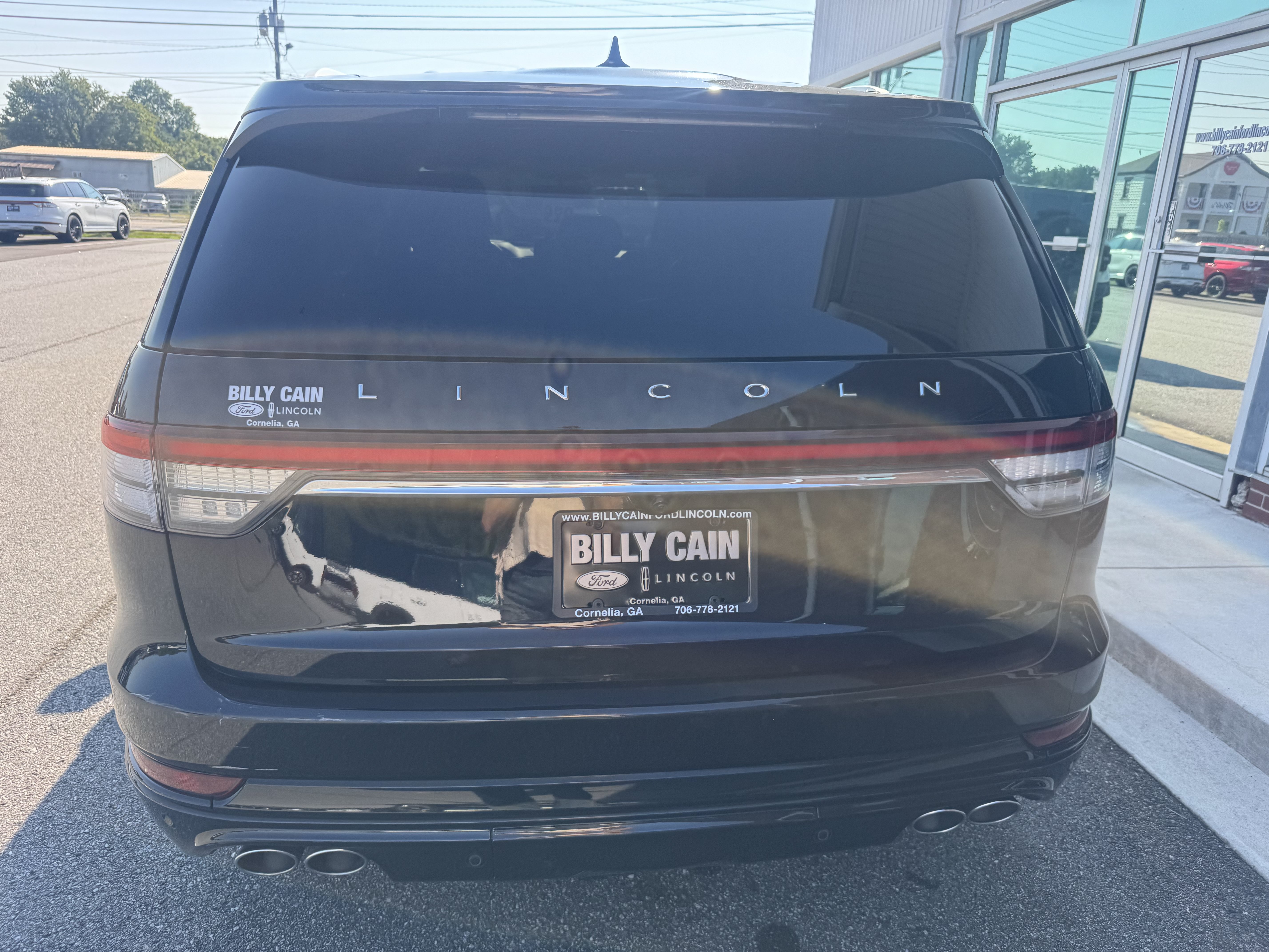 Used 2021 Lincoln Aviator Reserve w/ Equipment Group 210A AWD/4WD image 3