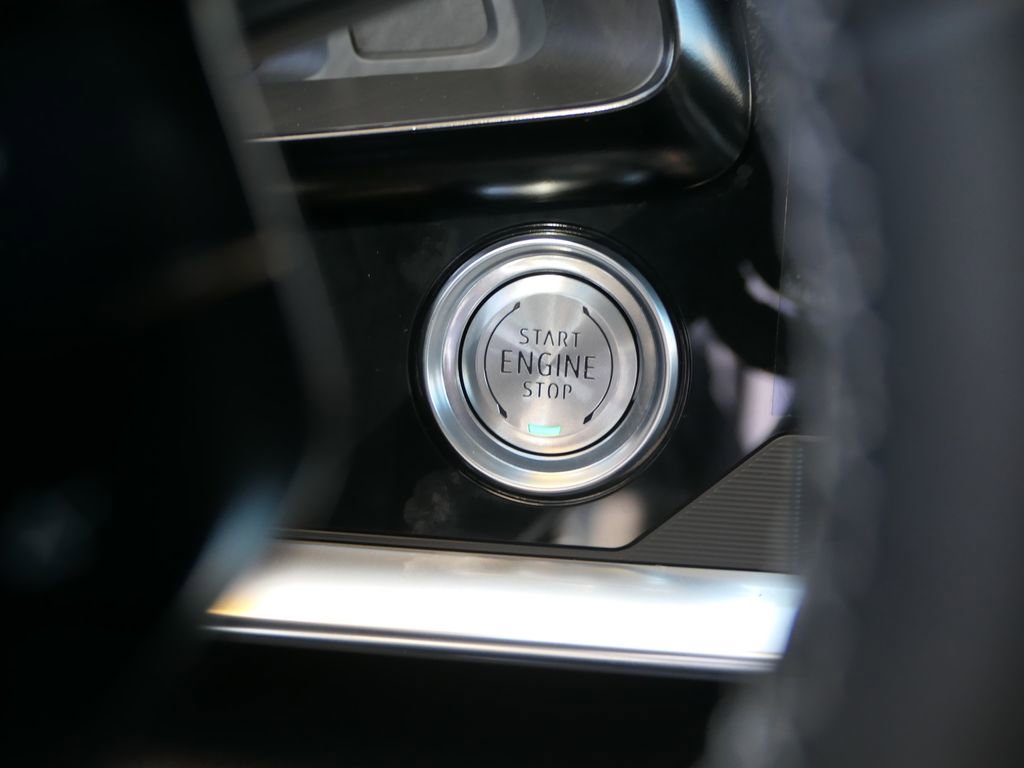 Used 2025 Chevrolet Corvette Stingray Coupe w/ 1LT image 16