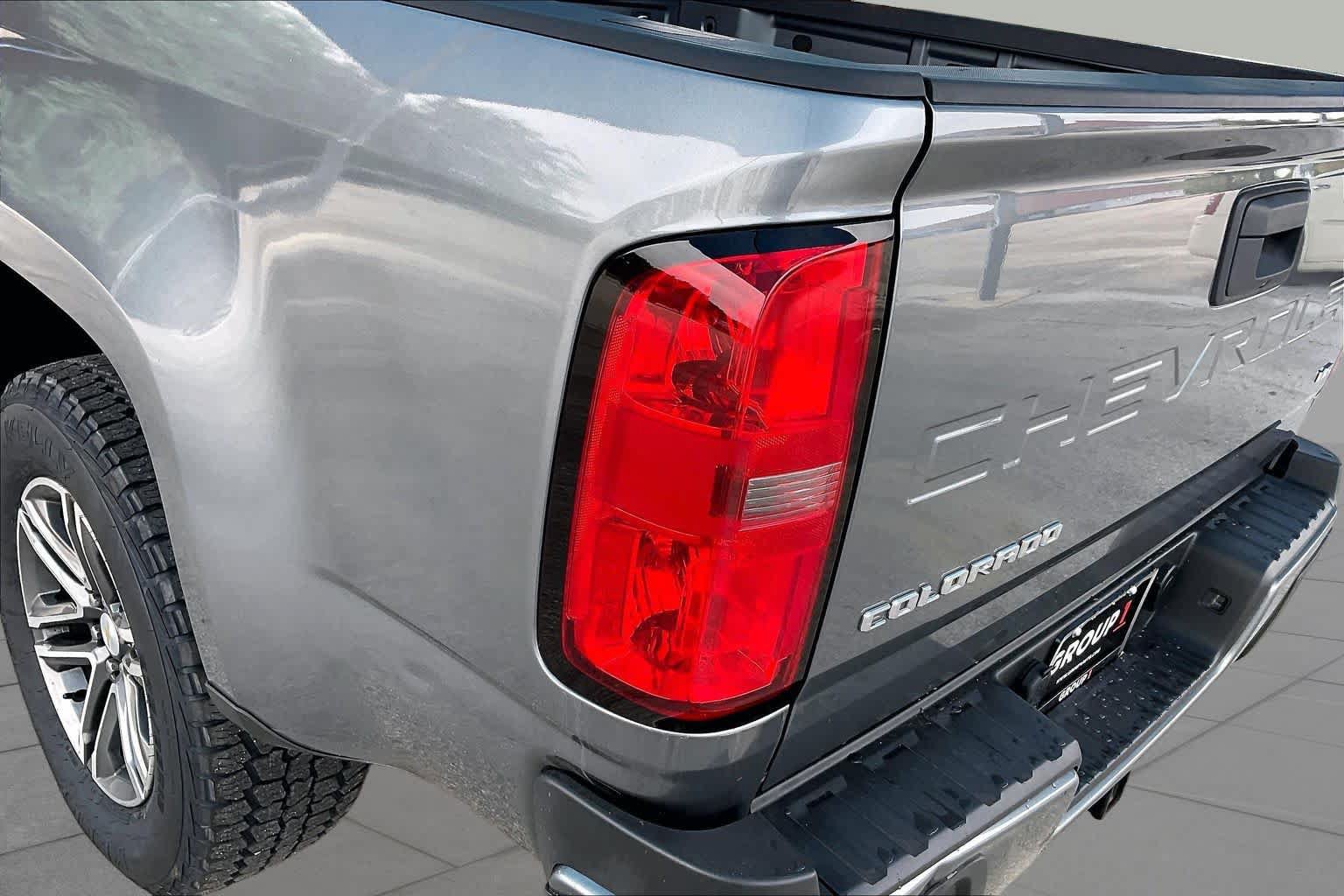 Used 2021 Chevrolet Colorado W/T w/ Custom Special Edition RWD image 27
