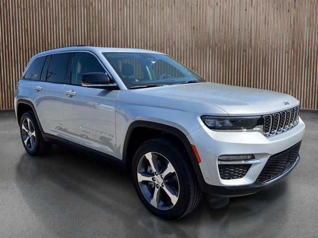 New 2024 Jeep Grand Cherokee Limited 4xe w/ Luxury Tech Group II AWD/4WD image 3