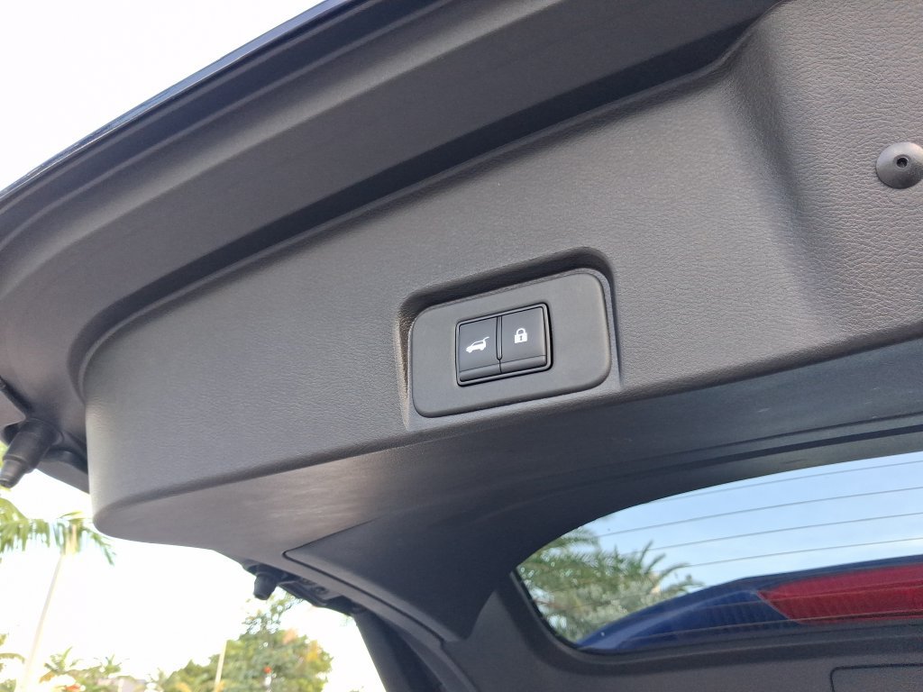 Certified 2026 Nissan Rogue SV FWD image 15
