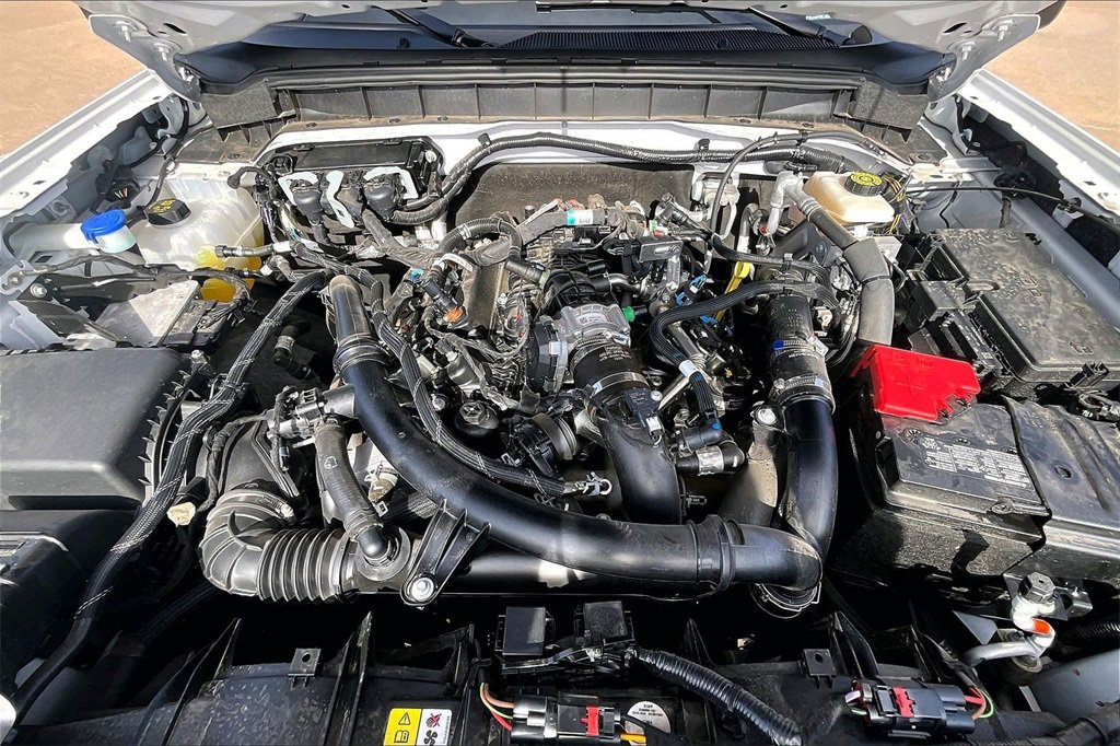 Used 2024 Ford Bronco Badlands image 9